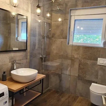 In With Sea View, Balcony, Air Conditioning, Wifi 5075-1