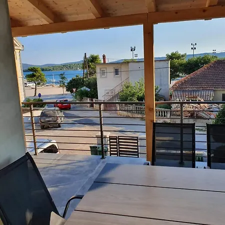 Appartamento In With Sea View, Balcony, Air Conditioning, Wifi 5075-1 *
